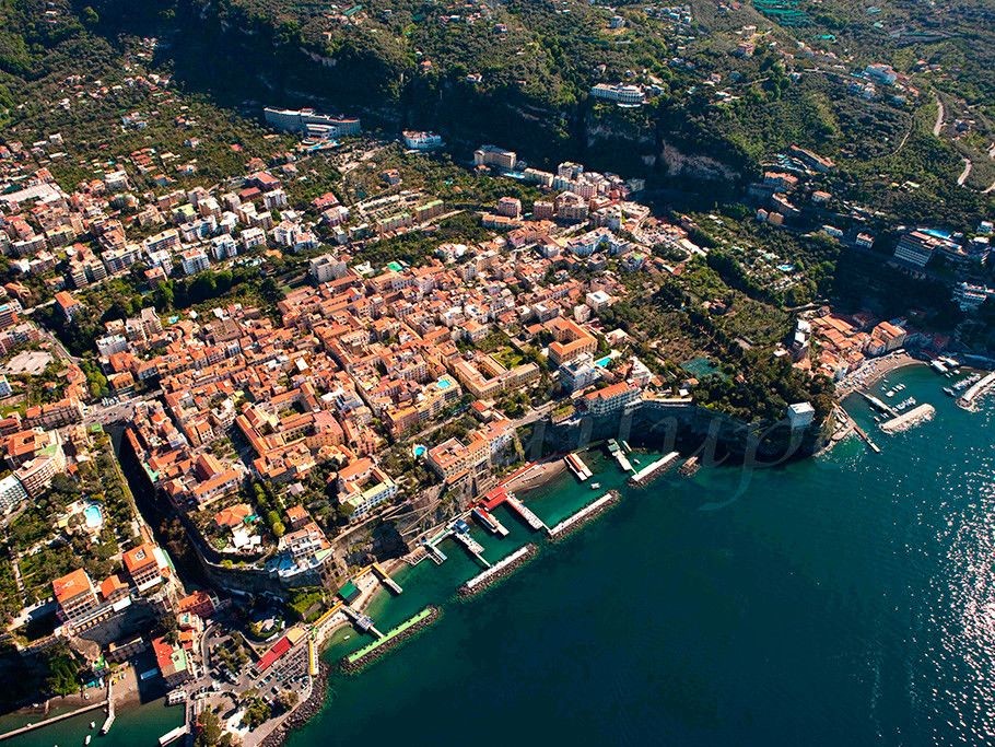 Webcam on Sorrento from the Hotel Bristol balconies