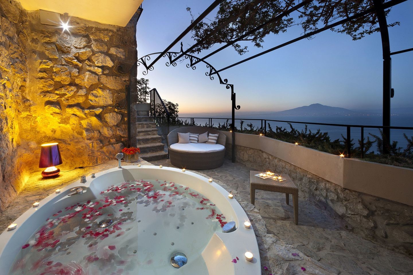 Junior Suite With Jacuzzi Sea View Sorrento Hotel Bristol